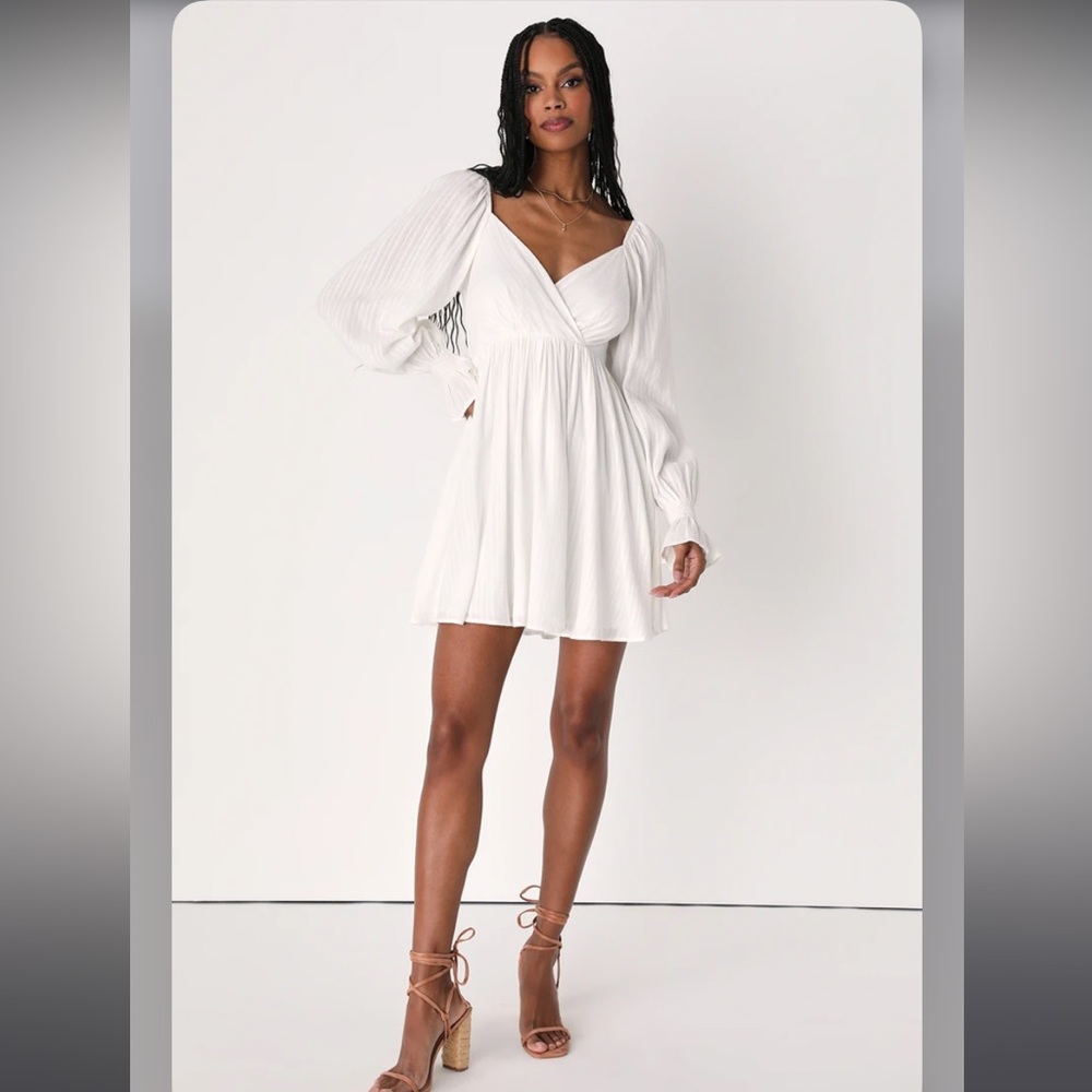 Forever Frolicking White Embroidered
Long Sleeve Mini Dress Size S